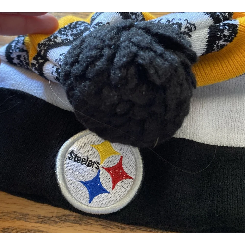 Pittsburgh Steelers NewEra Cuff Knit Hat with Pom OSFM